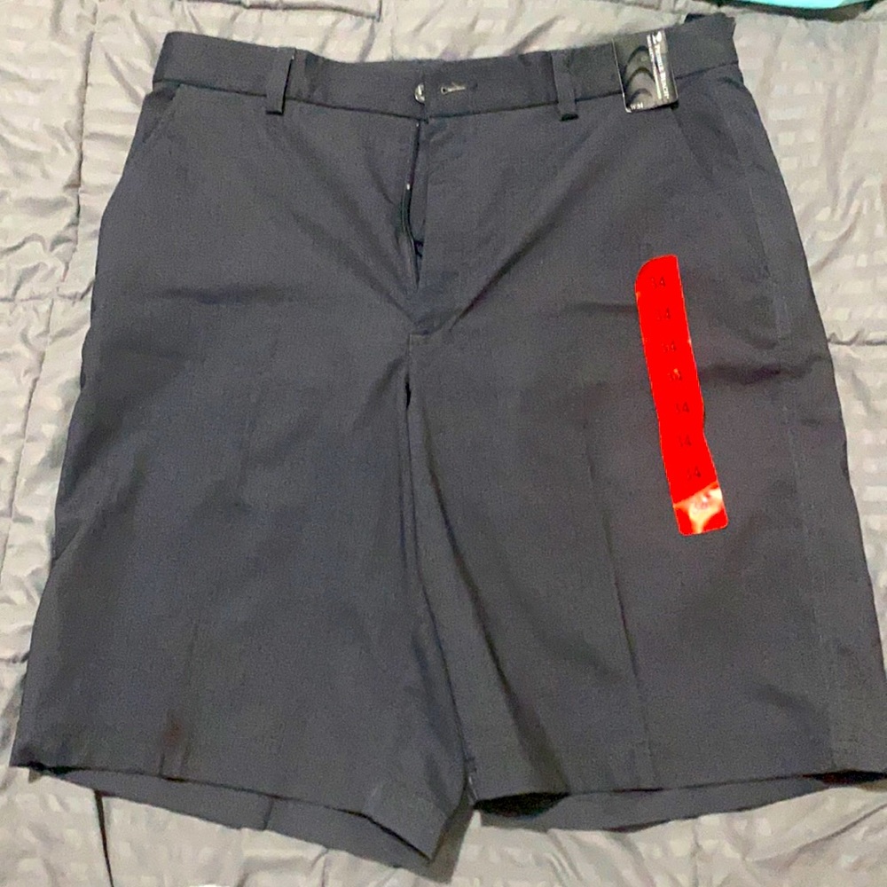 Pebble Beach Gray Flat Front Shorts Casual Style